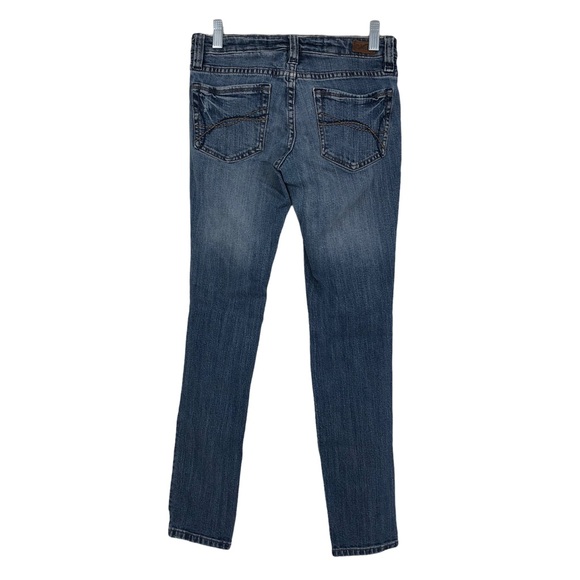 Refuge Jeans Distressed Destroyed Torn Up Rugged SZ 3R; Cotton Spandex Lightwash - Picture 2 of 10